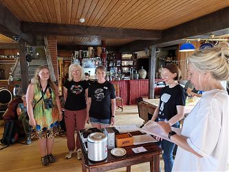 Tänavused kutsemeistrid algajate arvestuses: Riin Viigipuu, Maie Vikerpuur ja Merle Kuris. Foto: Kaarel Võhandu